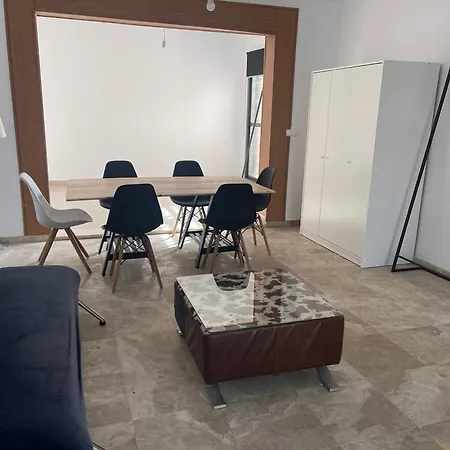 Glass Student-habitacion Doble Privada En Casa Compartida-uebica2 בית אירוח מאיירנה דל אלחראפה