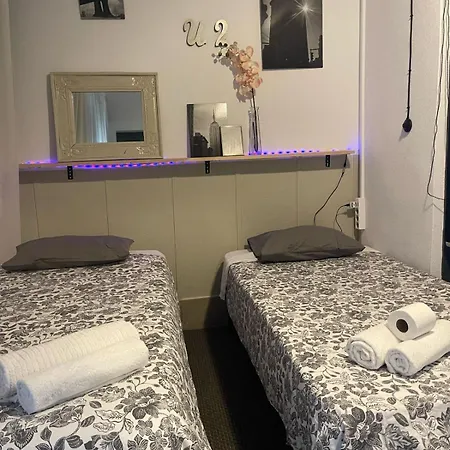 Glass Student-habitacion Doble Privada En Casa Compartida-uebica2 * מאיירנה דל אלחראפה