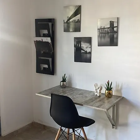 Glass Student-habitacion Doble Privada En Casa Compartida-uebica2 בית אירוח *