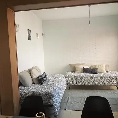 Glass Student-habitacion Doble Privada En Casa Compartida-uebica2 בית אירוח מאיירנה דל אלחראפה