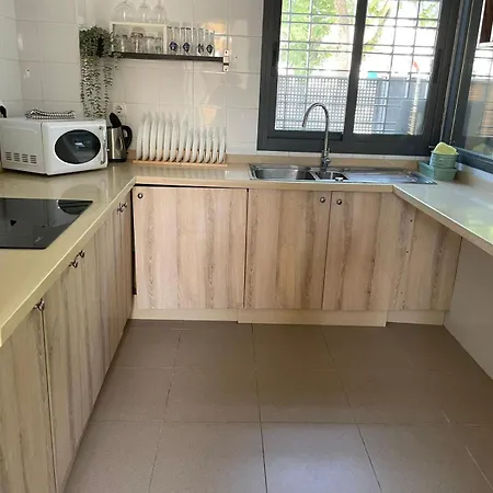 בית אירוח Glass Student-habitacion Doble Privada En Casa Compartida-uebica2 מאיירנה דל אלחראפה