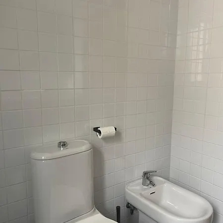 Glass Student-habitacion Doble Privada En Casa Compartida-uebica2 בית אירוח
